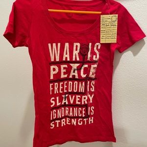 1984 women’s tee size M